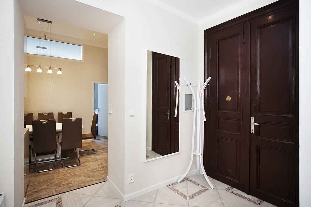 Appartamento Celebration Flat By Ruterra Praga Camera foto
